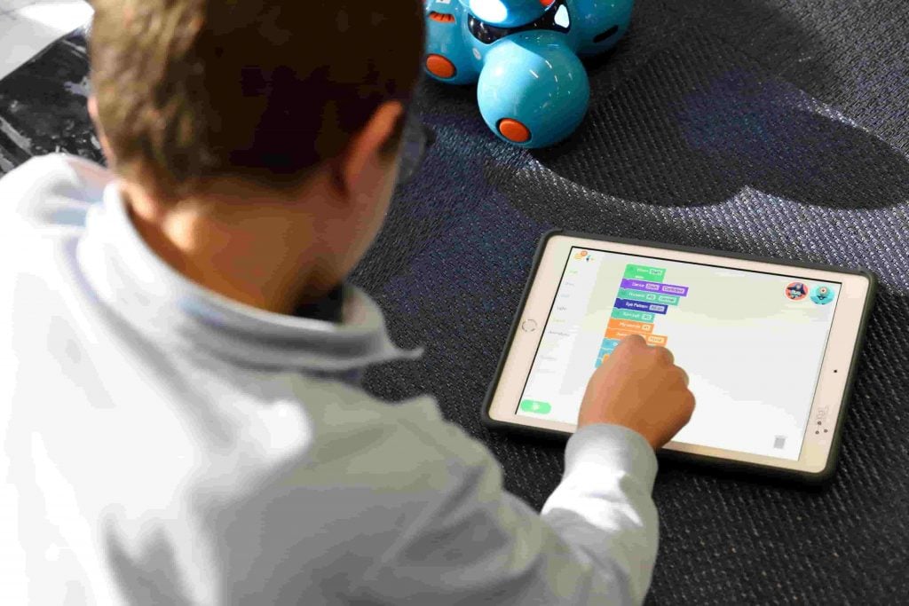 Scratch - Ngôn ngữ lập trình cho trẻ và học sinh khi mới bắt đầu